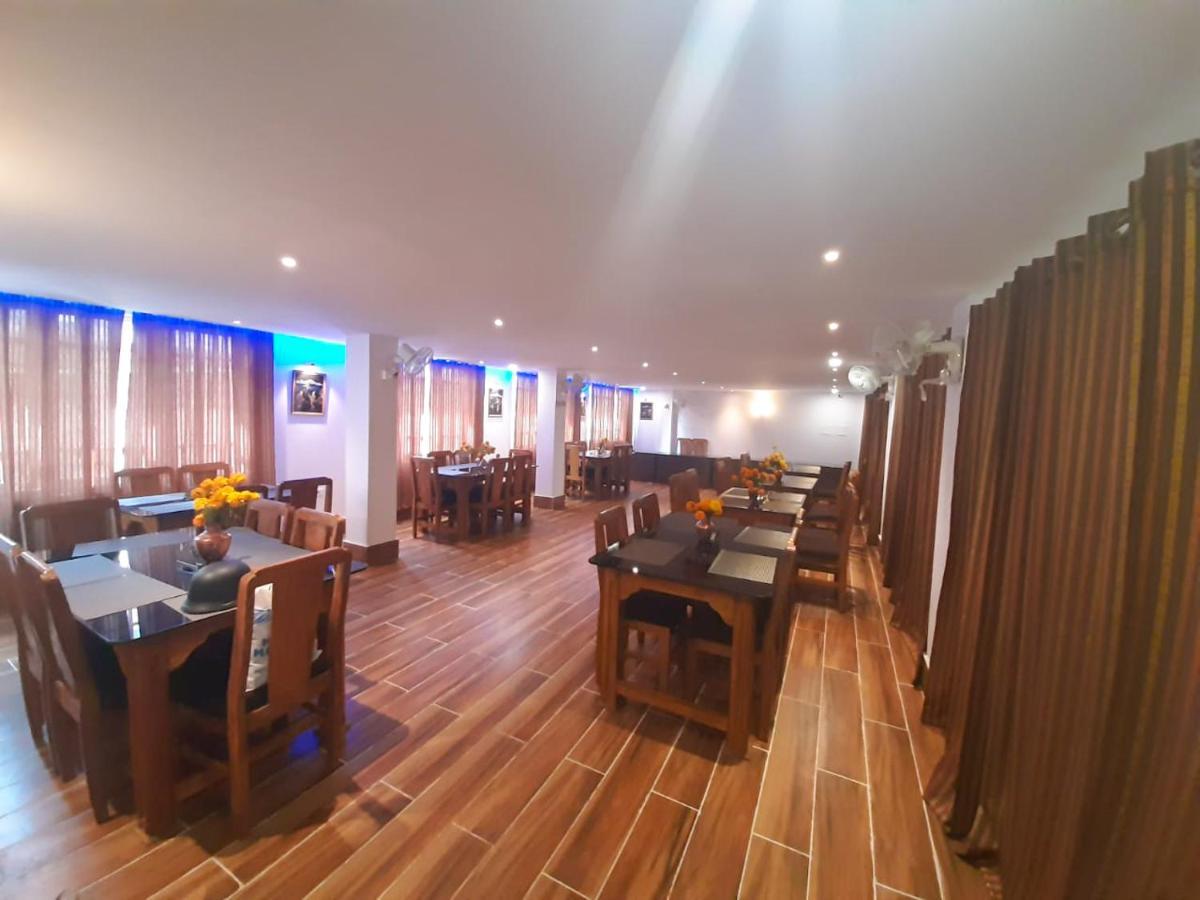 Hotel Arms Near Sumi Boys School كاليمبونج المظهر الخارجي الصورة